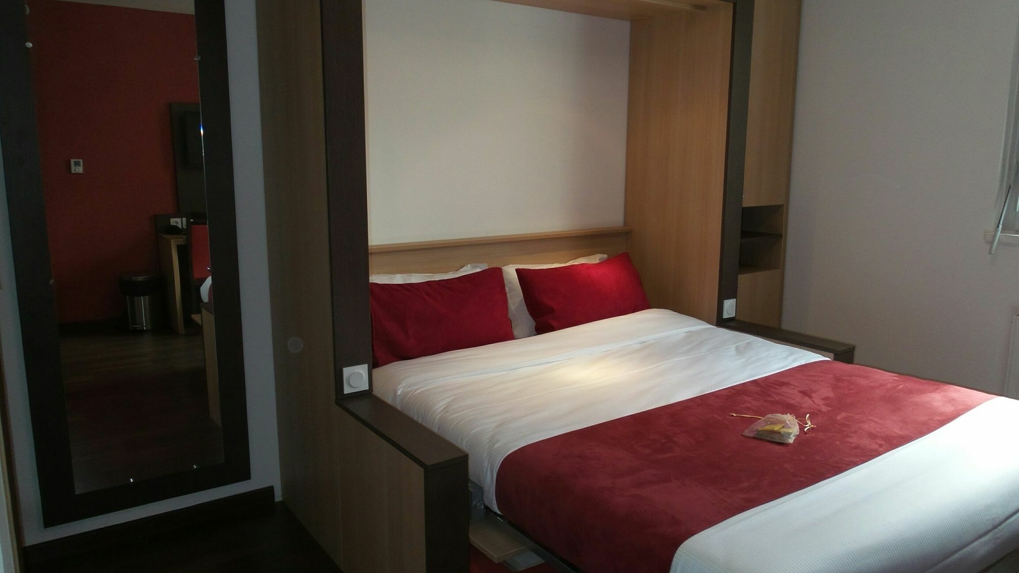 Apparthotel Privilodges Carre De Jaude Clermont-Ferrand Dış mekan fotoğraf